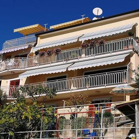 Apartments And Rooms With Parking Space Rabac, Labin - 12368 Exteriér fotografie